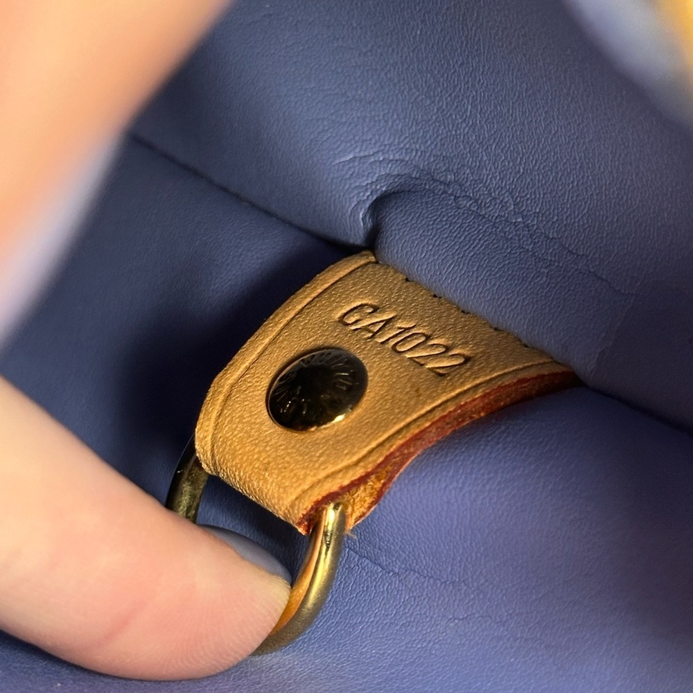 Louis Vuitton Periwinkle Monogram Vernis Houston - Picture 16 of 16
